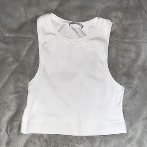White Zara women’s small cropped ribbed tank top.